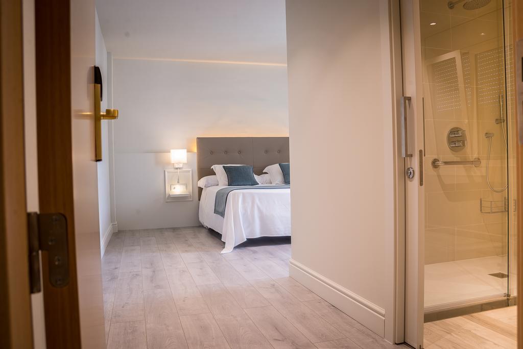 Hotel Pirineos Figueres By Pierre & Vacances Exterior foto