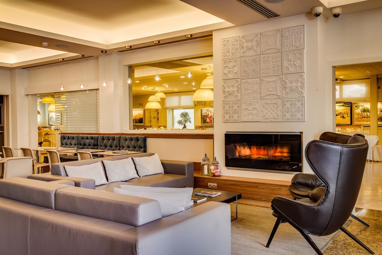 Hotel Pirineos Figueres By Pierre & Vacances Exterior foto